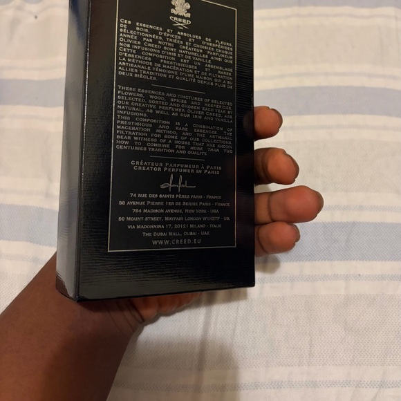 Creed Aventus Fragrance with Black and Silver Accents - Picture 4 of 4